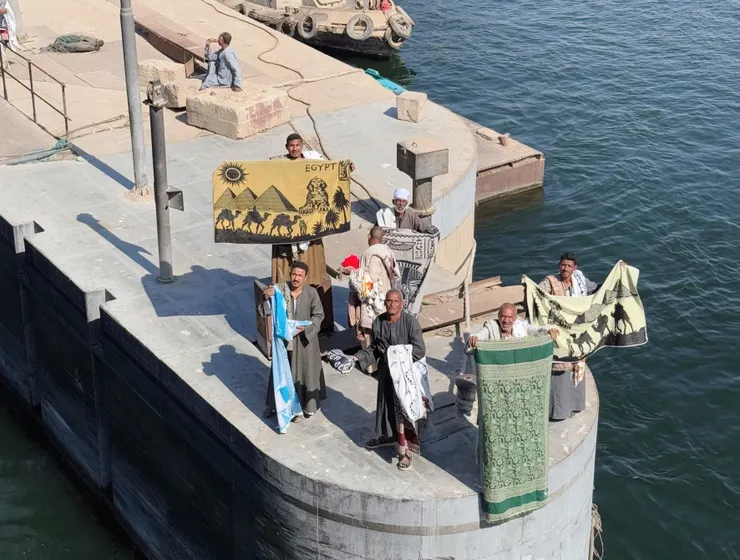 永不放棄任何機會ㄉ埃及小販們 in 水閘門畔