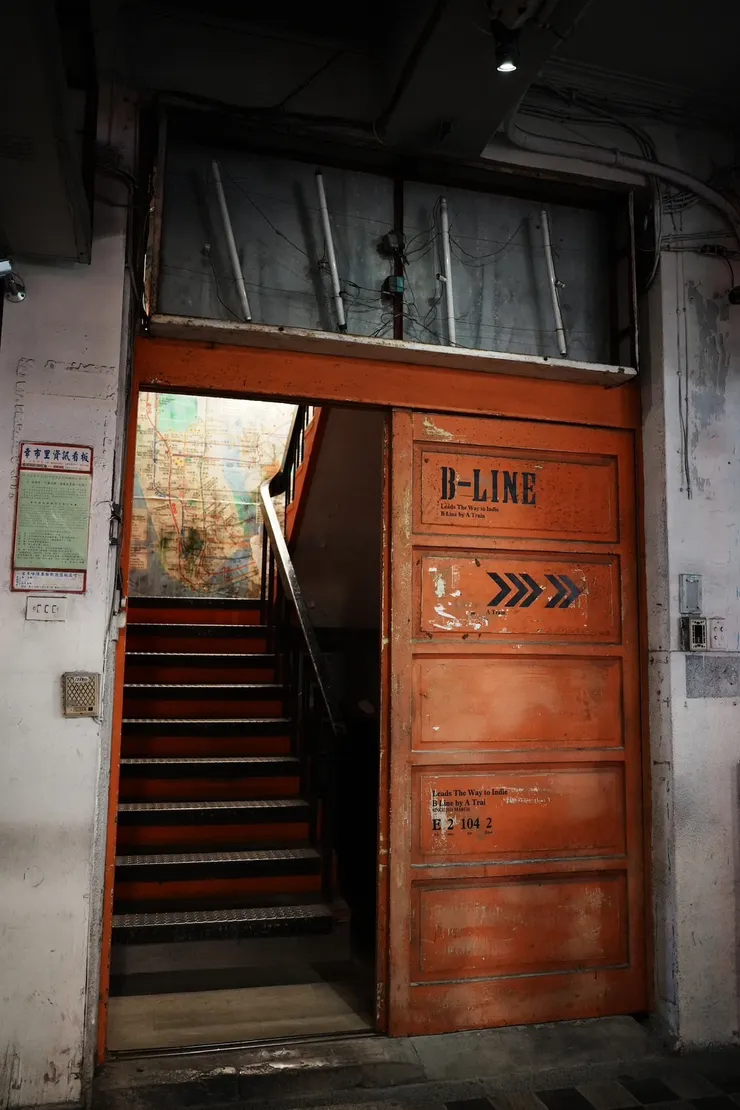 這門的顏色挺不錯的