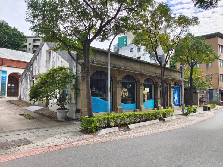 從另一個角度看洋行。