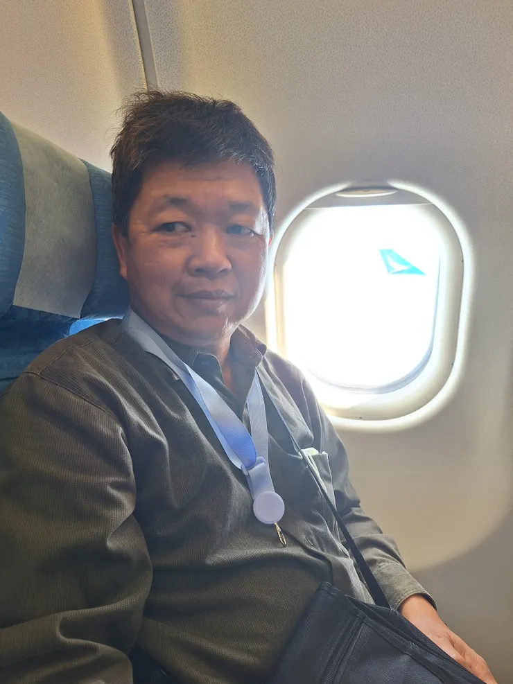 四趟飛機，終於有一次搭到靠窗的
