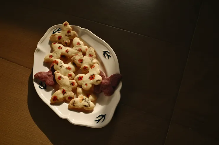 奶油蝴蝶餅乾，作法很簡單喔，全部攪一攪就好！