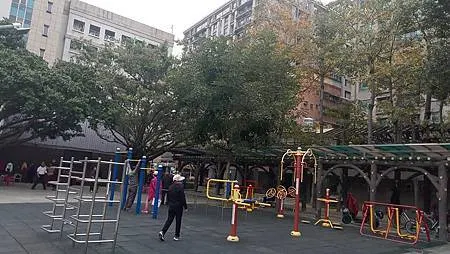 [新北旅遊]尼加拉瓜公園，都市叢林中休憩好地方、蘆洲區一個歷