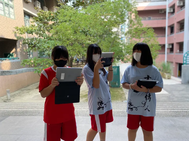 校園即景（拍照者亦是校園的學習風景😍