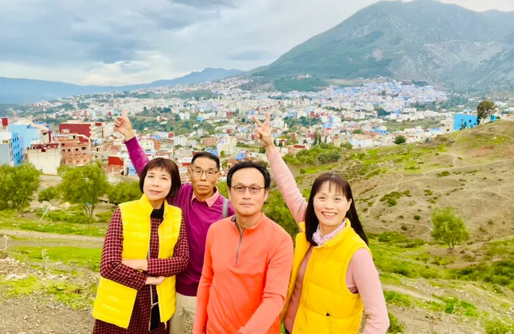 再停車看蕭安一眼