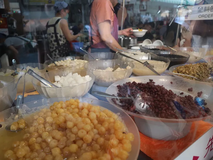 從挫冰店裡配料，就可以感受得到老闆的用心