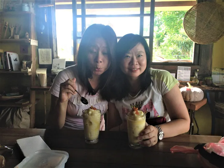 用新鮮的鳳梨去打成的鳳梨冰沙，超天然的！