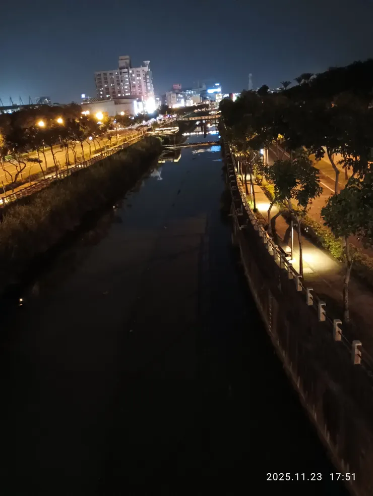 情暗消人間萬感