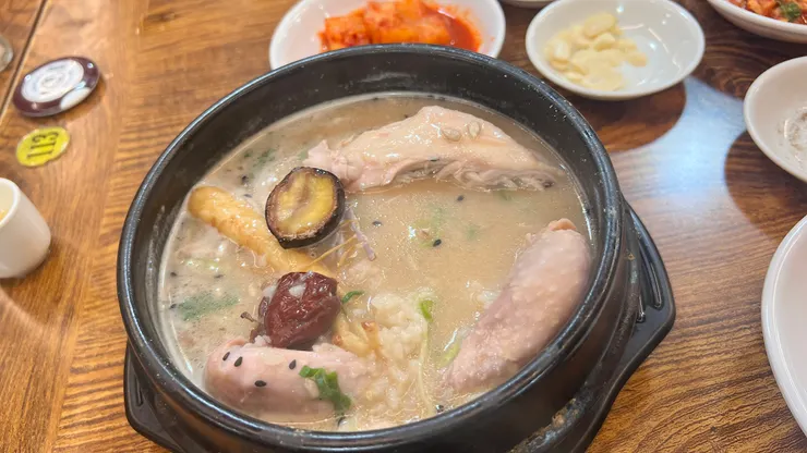 看見紅棗、栗子和人參。