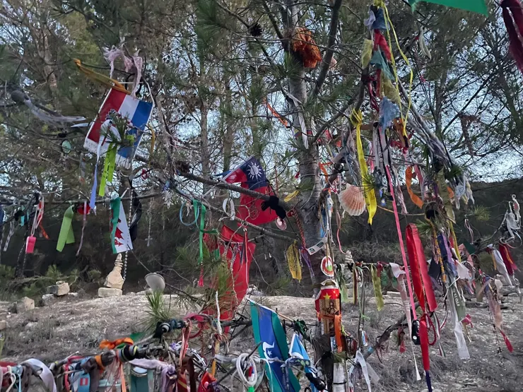 總是會尋找台灣國旗,陸陸續續有來朝聖的台灣人其實也不算少吧。