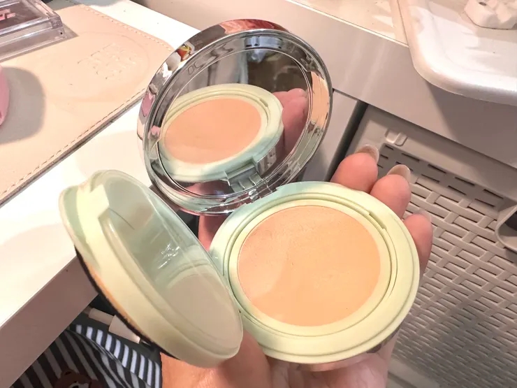 PRADA 原生霧光氣墊粉餅