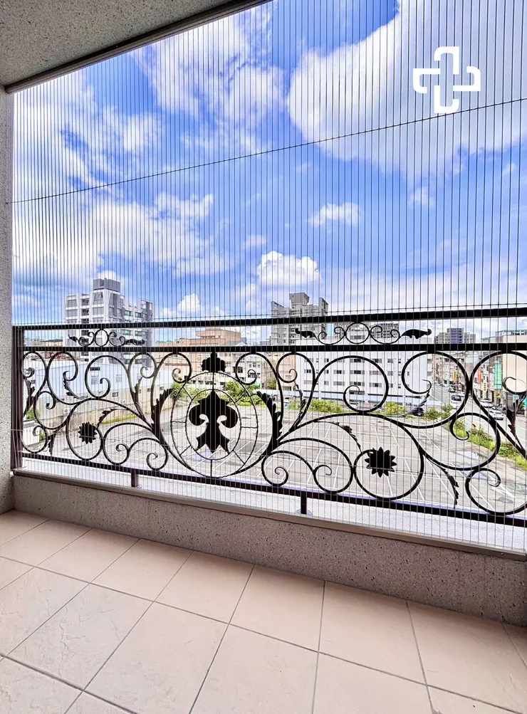 開放式陽台安裝隱形鐵窗守護安全