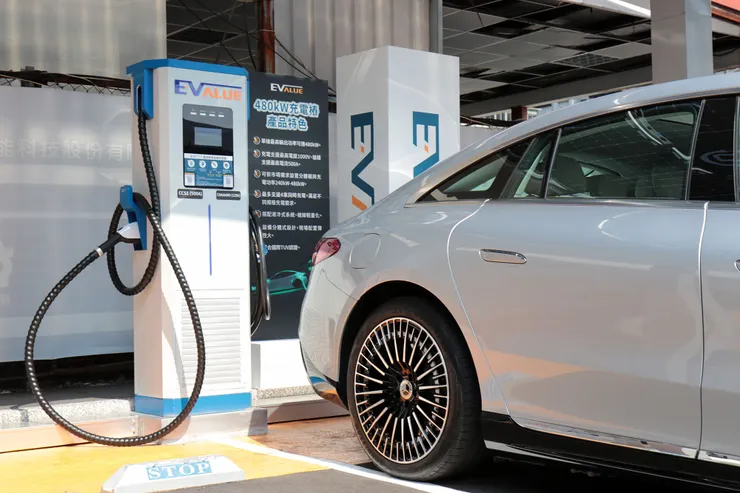 目前全台單槍輸出最高充電功率480KW的華城EVALUE充電站