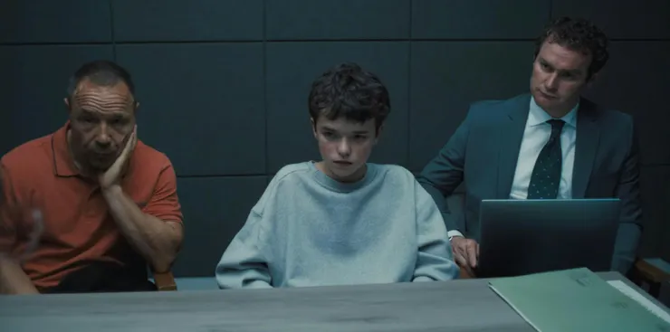 《混沌少年時》呈現紅藥丸對青少年的風險。來源：《混沌少年時》劇照