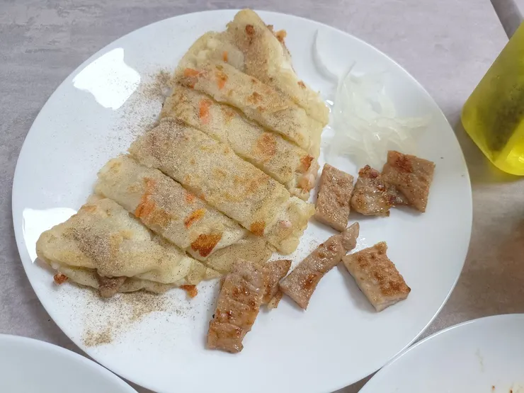 薯香燒肉拔餅 薯香綿密、燒肉鹹香到位。