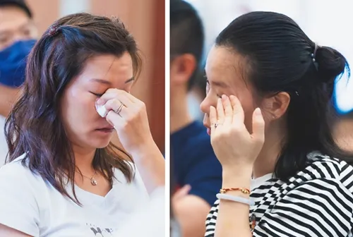 家長被活動內容所觸動而真情流露