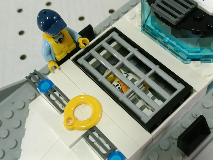 船艙裡的小監獄