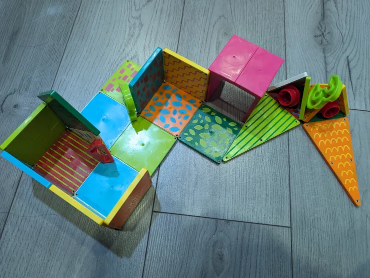 應孩子要求,拍了張照片。