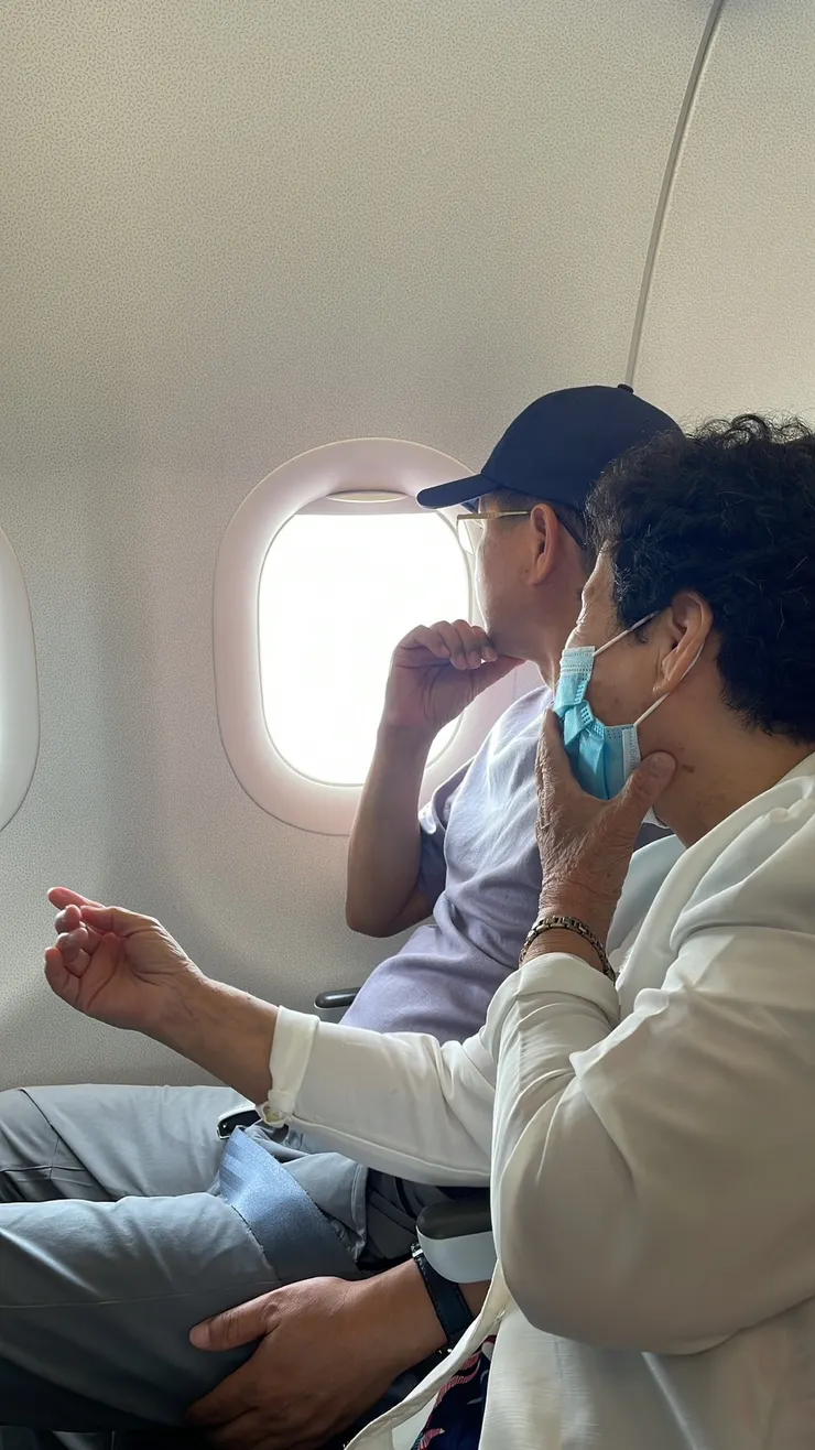 阿嬤是好奇寶寶😍😍