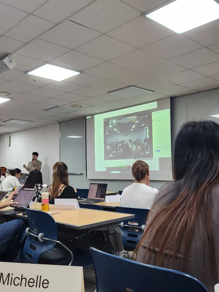 流行文化這堂課會和其他學校一起遠端上課