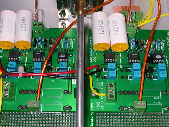 這是修改完成的前級照片，那兩顆 JFET 就藏在 OPA627 與 BUF634 之間