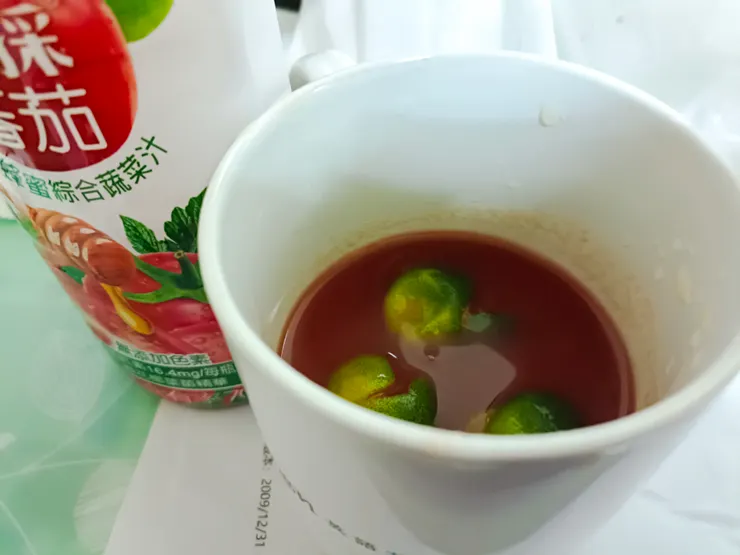 現成飲品與新鮮金桔融合