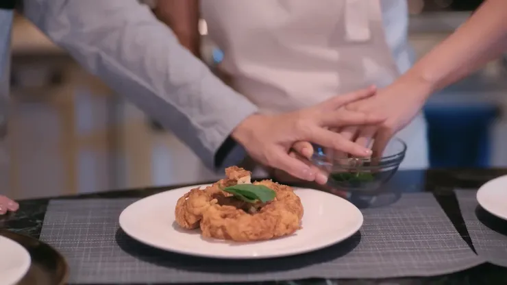 看起來確實很好吃！我餓了(排版時間:清晨04:46)