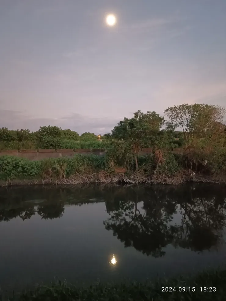 武洛溪上月色，自拍攝