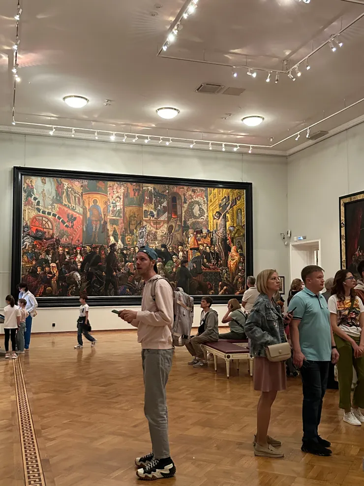 在俄羅斯很容易能看見一面牆大的畫作