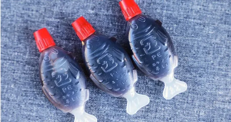 塑膠魚型醬油瓶。圖片取自網路