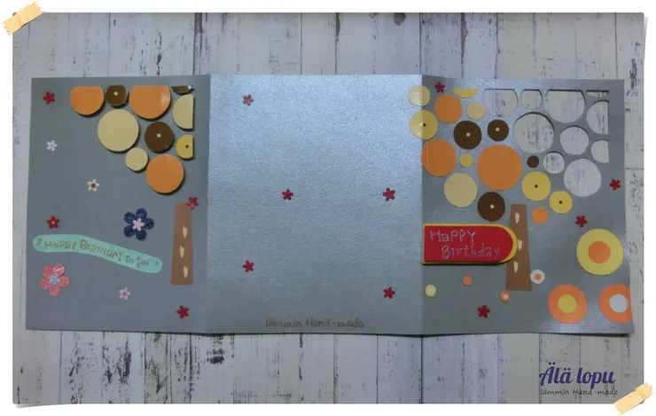 意外地封面整個打開也有另一種效果