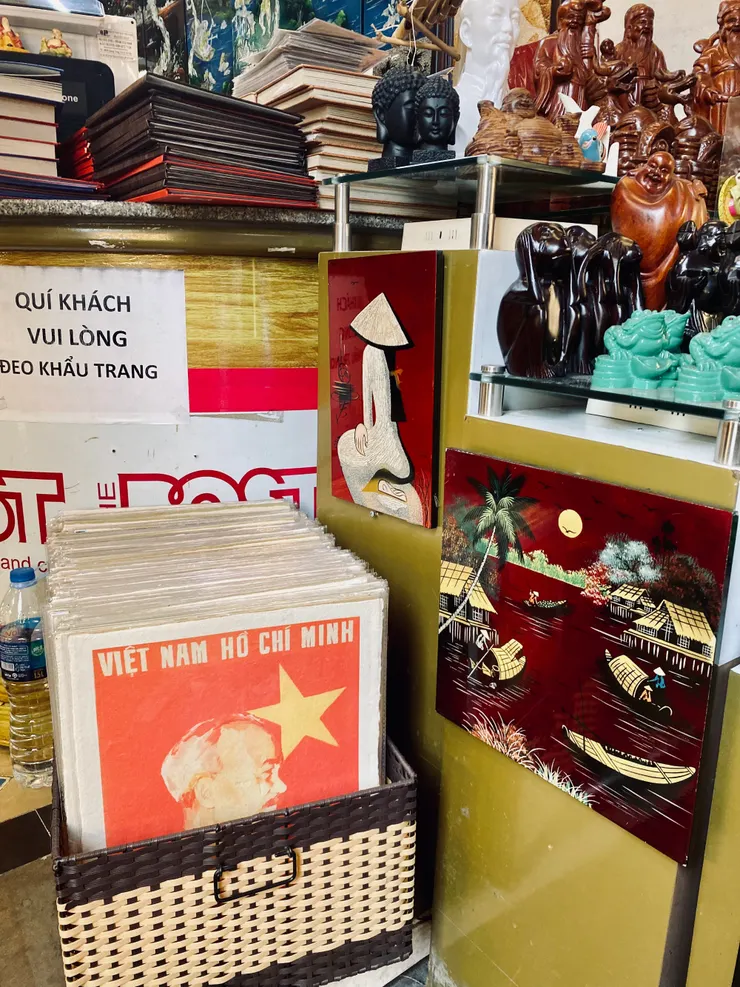 這裡就是貼郵票的櫃檯處