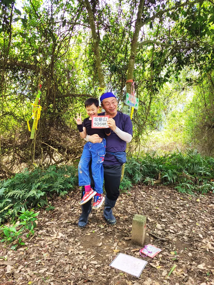 ▲金童（隊長孫子，全程走完～可怕的後浪）與老頑童（邱董）