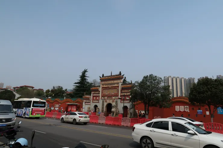 開福寺。個人觀感還可以。