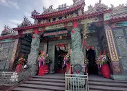 燕尾式屋脊及精緻剪黏（圖片截圖於網路）