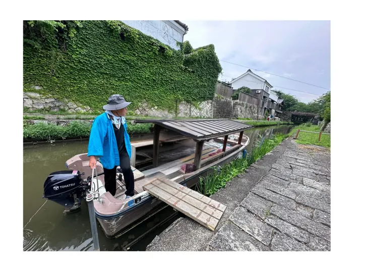 我們的船和船伕。