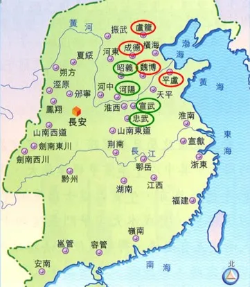 安史之亂後的藩鎮割據局面, 紅圈為割據型藩鎮, 綠圈為防遏型藩鎮。(編輯自教科書圖片)