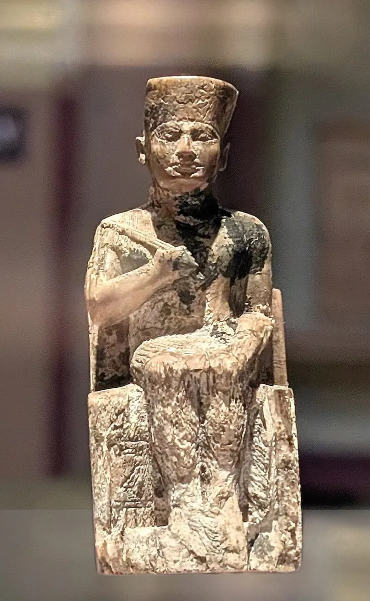 Khufu ivory figurine from Wikipedia, depicting the Old Kingdom Pharaoh. Photo credit: https://en.wikipedia.org/wiki/Khufu