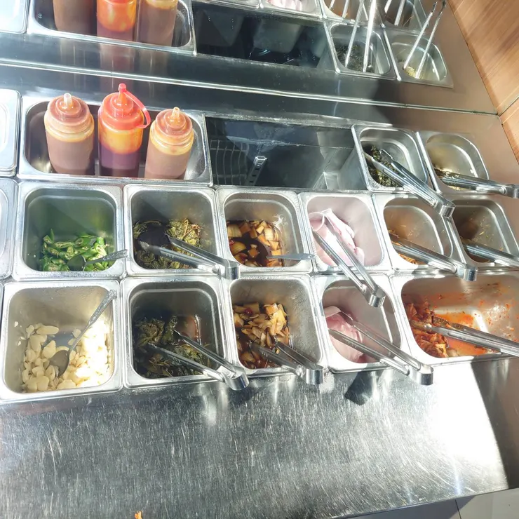 韓式小菜及酌料區