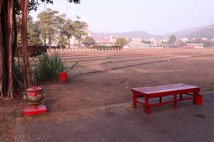 從駁二土地公廟望向哈瑪星方向的景色