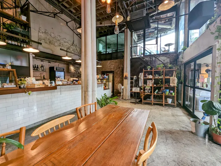 蔬食餐廳Broccoli Revolution Sukhumvit 49環境很韓系。