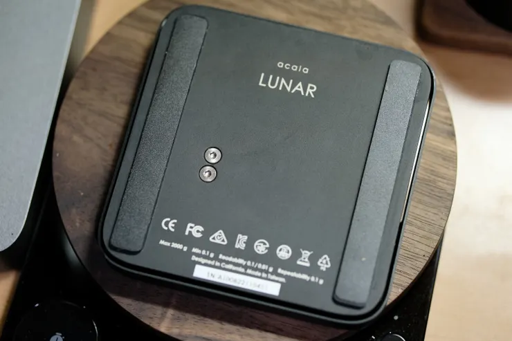 黏上定位磁鐵的 Lunar