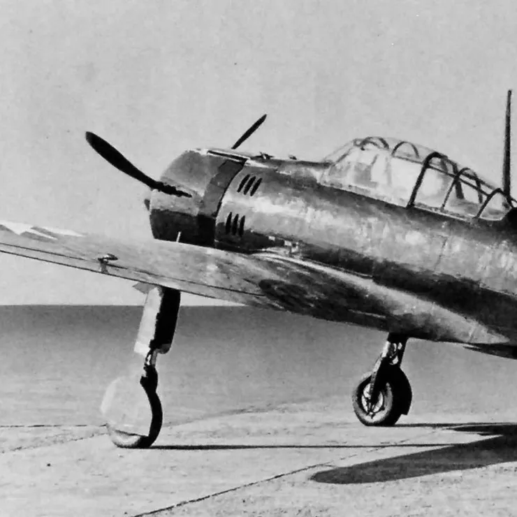 3372號外觀上與其他「零戰」的最大差異，在於機頭罩後方帶有非原廠標準冷卻百葉窗的面板 © National Museum - US Navy