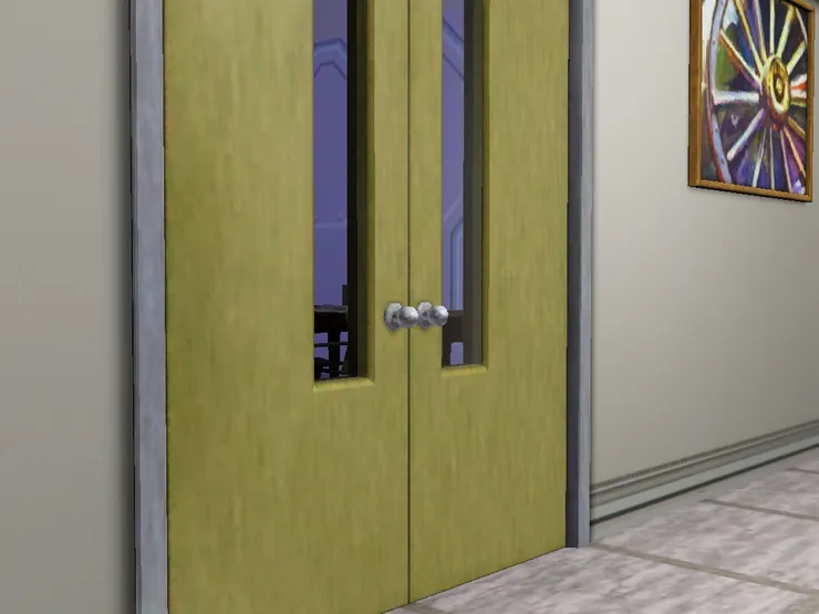 多用途活動室也算公眾地方，因此我用上有玻璃小窗的門，不會太封閉，也保障房間裏的人安全。