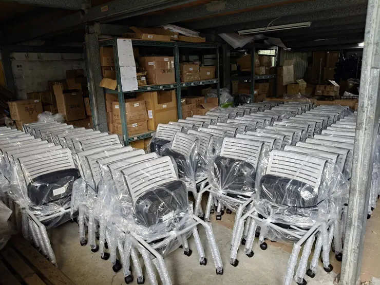 師傅送貨102張培訓椅