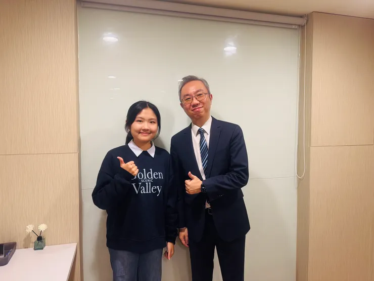 訪談者與劉律師之合照