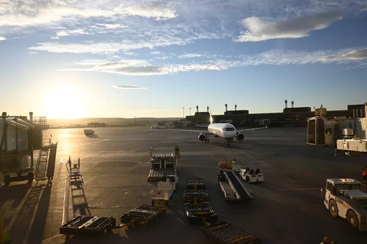 圖文不符的卡加利機場夕陽時刻