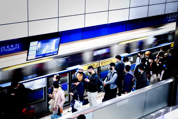 與忠孝新生短暫相遇又告別