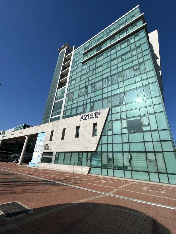 國際處(未來館A21)