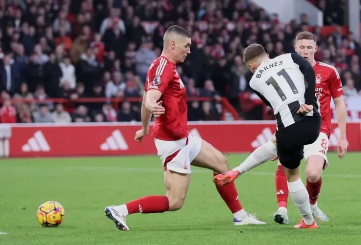 班尼斯射入一球助纽卡素贏3:1