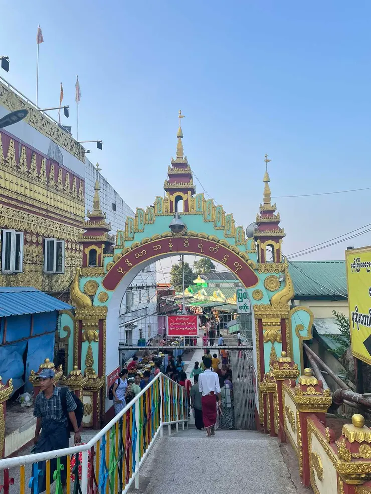 市集和餐廳入口